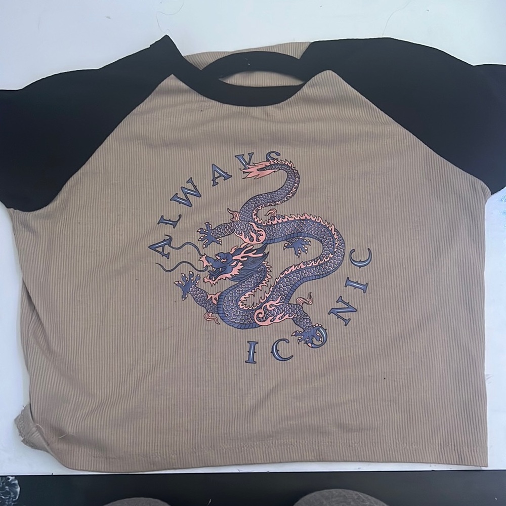 A range kiss shirt size m
